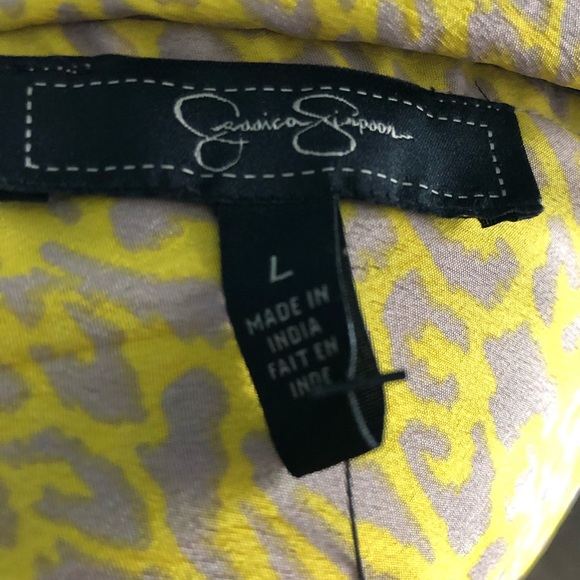 🆕Jessica Simpson• Leopard Button Up - Picture 6 of 10